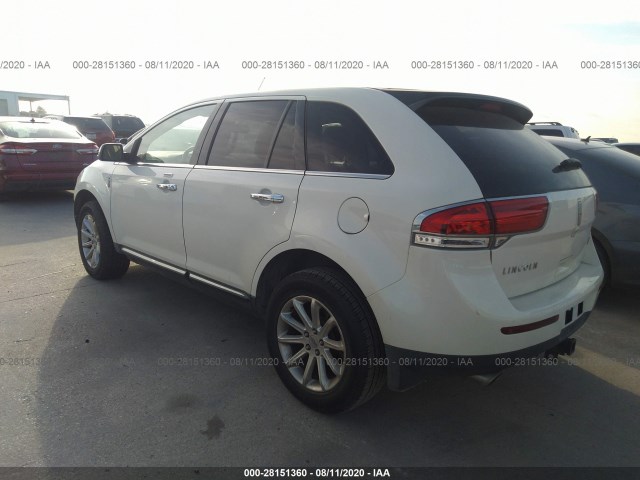 Photo 2 VIN: 2LMDJ6JK7CBL15186 - LINCOLN MKX 