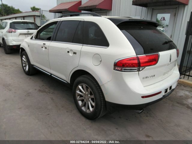 Photo 2 VIN: 2LMDJ6JK7CBL15379 - LINCOLN MKX 