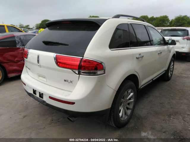 Photo 3 VIN: 2LMDJ6JK7CBL15379 - LINCOLN MKX 