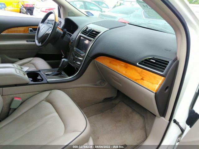 Photo 4 VIN: 2LMDJ6JK7CBL15379 - LINCOLN MKX 