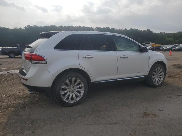 Photo 2 VIN: 2LMDJ6JK7CBL16449 - LINCOLN MKX 