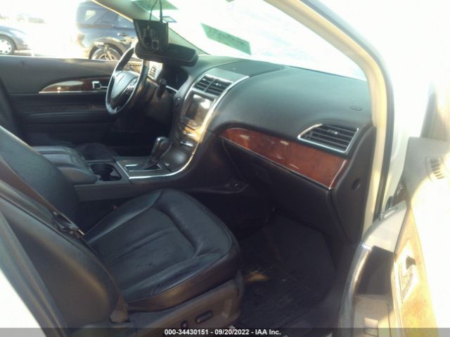 Photo 4 VIN: 2LMDJ6JK7CBL17410 - LINCOLN MKX 