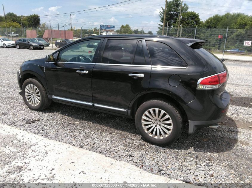 Photo 2 VIN: 2LMDJ6JK7DBL00866 - LINCOLN MKX 