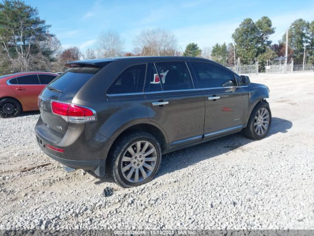 Photo 3 VIN: 2LMDJ6JK8BBJ04884 - LINCOLN MKX 