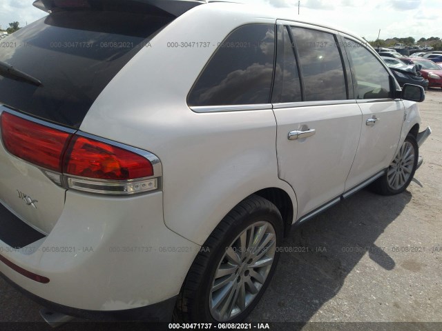 Photo 3 VIN: 2LMDJ6JK8BBJ31566 - LINCOLN MKX 