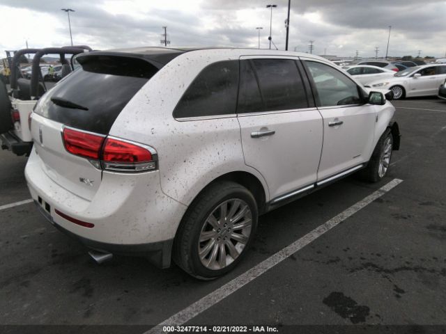 Photo 3 VIN: 2LMDJ6JK8CBL15097 - LINCOLN MKX 