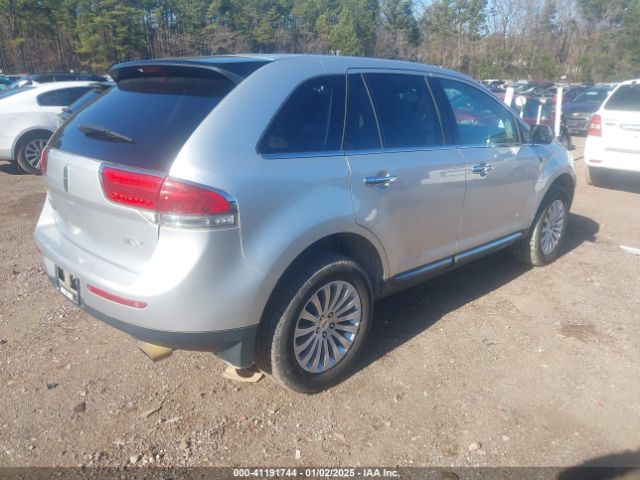 Photo 3 VIN: 2LMDJ6JK8FBL22894 - LINCOLN MKX 