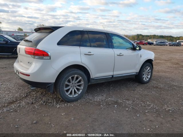 Photo 3 VIN: 2LMDJ6JK8FBL27013 - LINCOLN MKX 