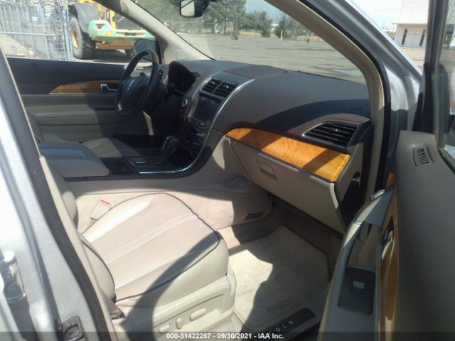 Photo 4 VIN: 2LMDJ6JK9BBJ19930 - LINCOLN MKX 