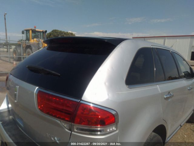 Photo 5 VIN: 2LMDJ6JK9BBJ19930 - LINCOLN MKX 