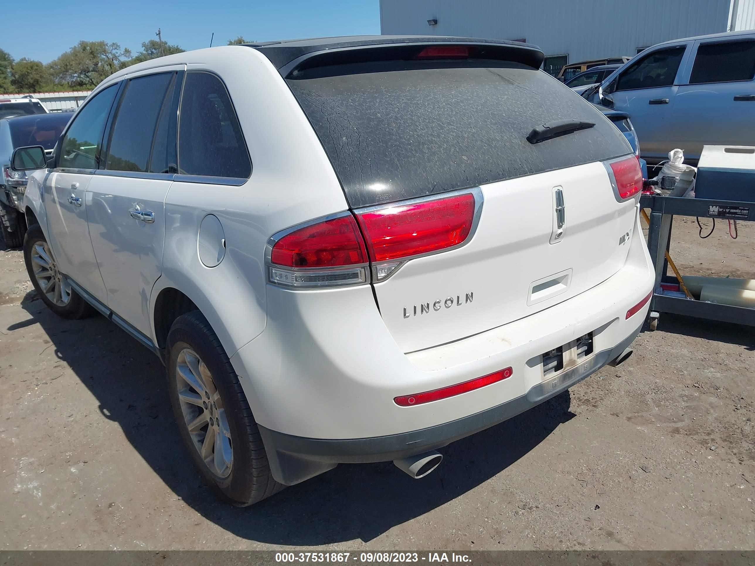 Photo 2 VIN: 2LMDJ6JK9CBL06537 - LINCOLN MKX 