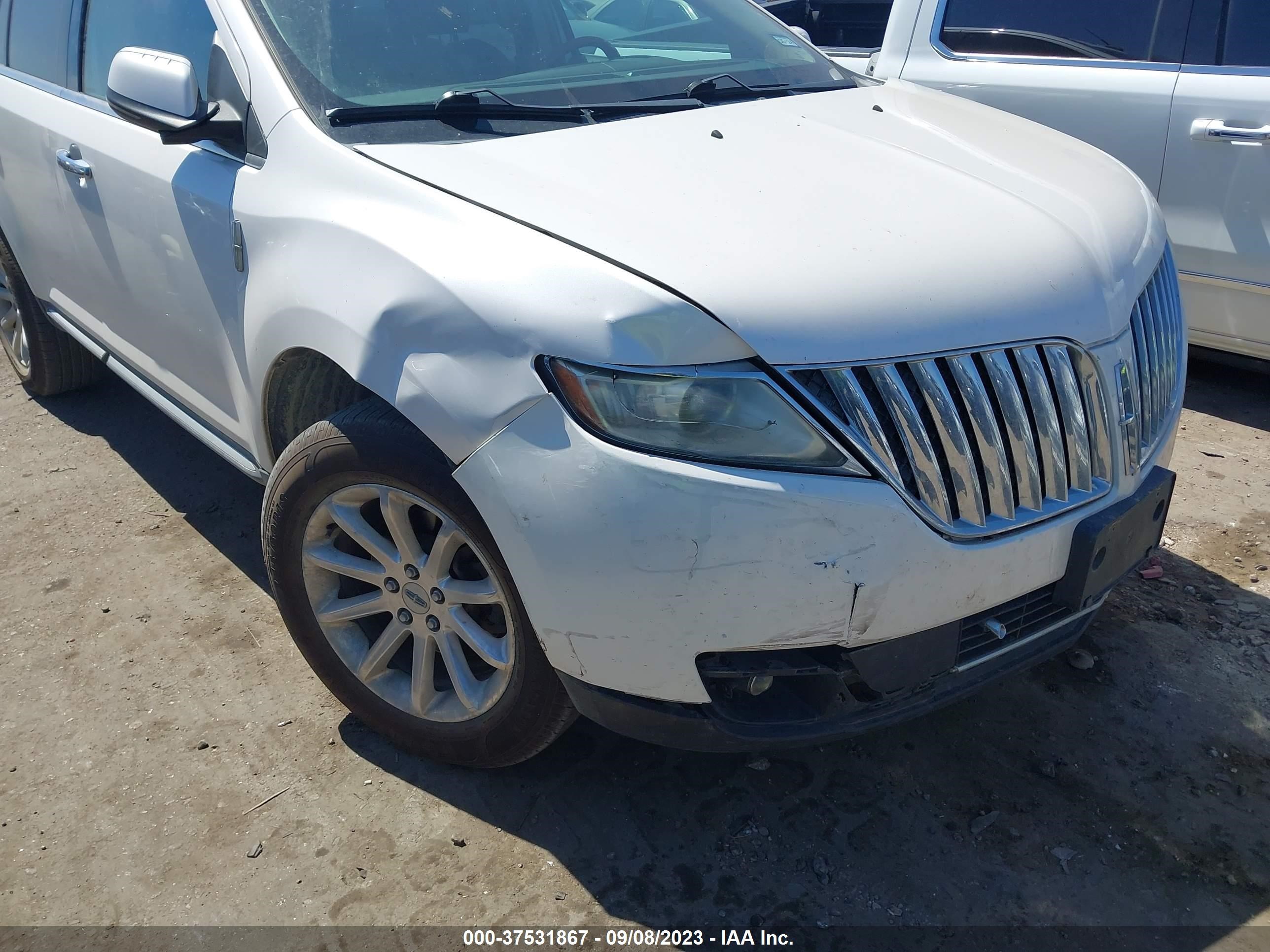 Photo 5 VIN: 2LMDJ6JK9CBL06537 - LINCOLN MKX 