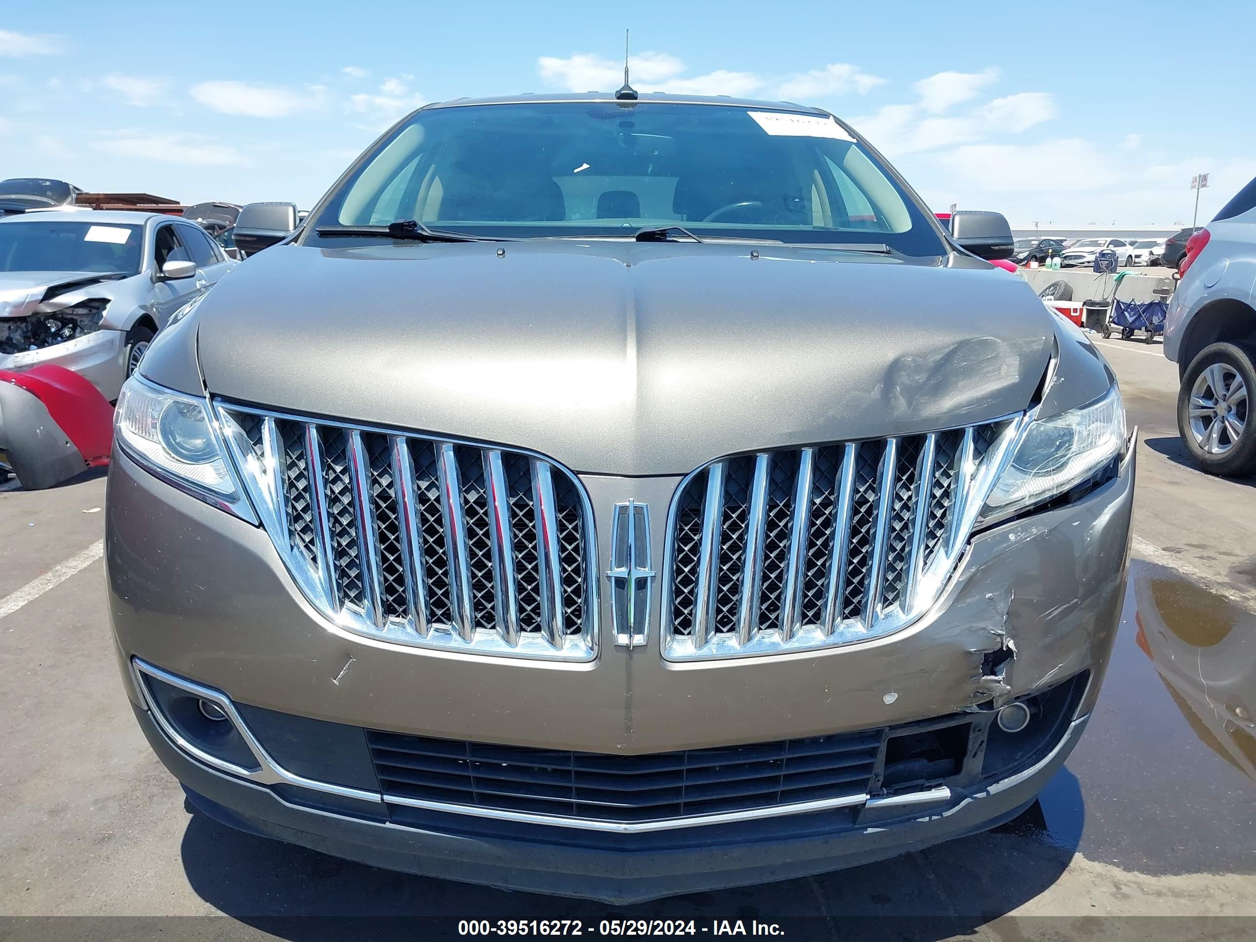 Photo 11 VIN: 2LMDJ6JK9CBL08997 - LINCOLN MKX 