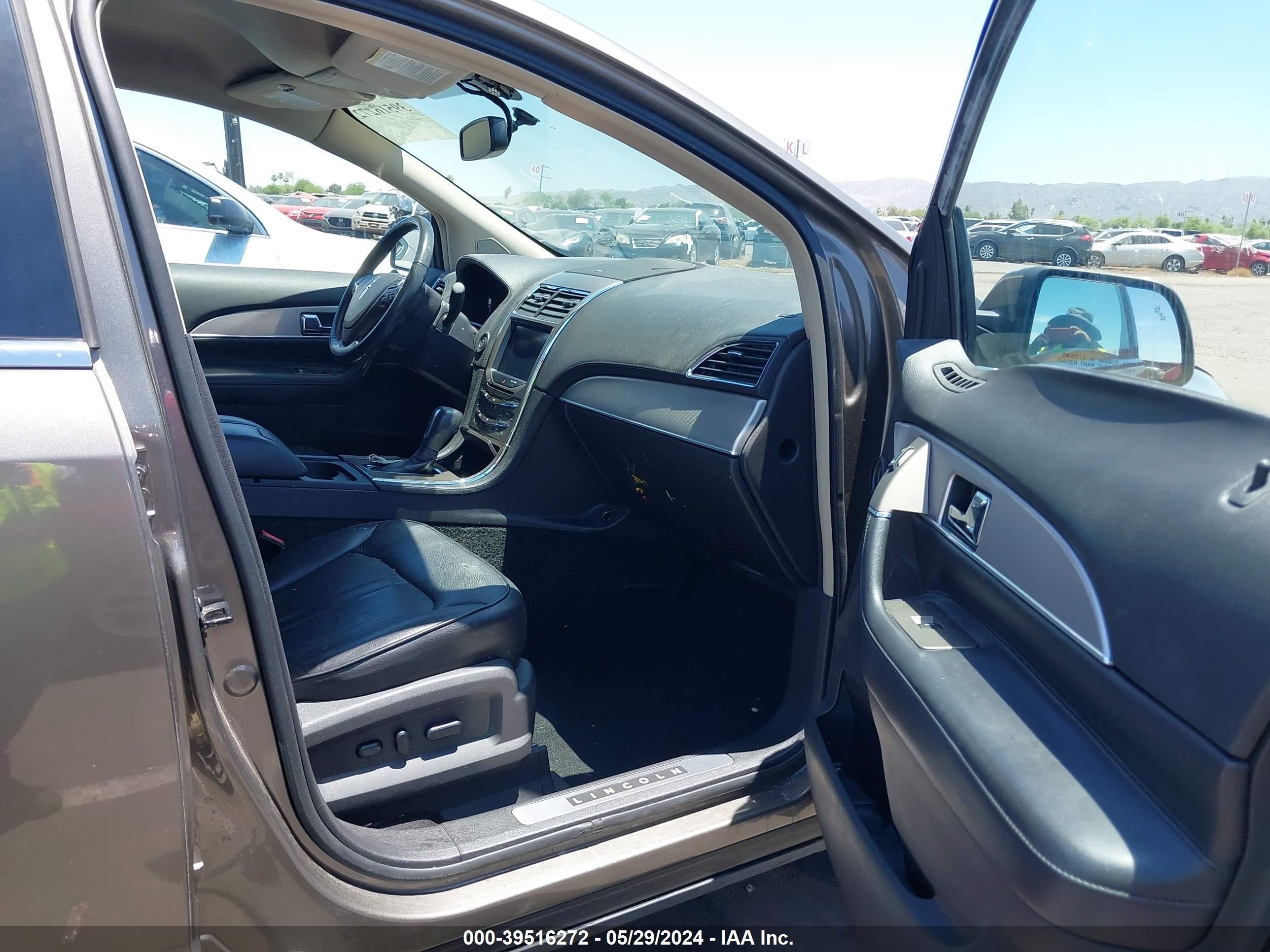 Photo 4 VIN: 2LMDJ6JK9CBL08997 - LINCOLN MKX 