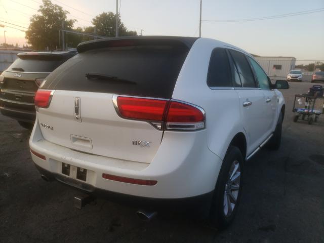 Photo 3 VIN: 2LMDJ6JK9CBL11558 - LINCOLN MKX 