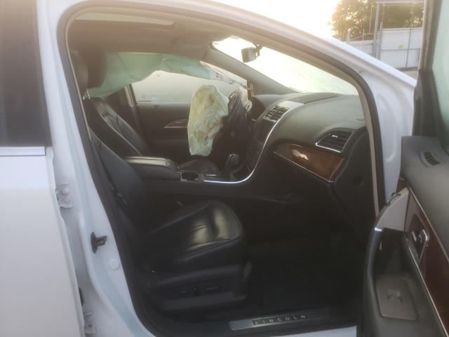 Photo 4 VIN: 2LMDJ6JK9CBL11558 - LINCOLN MKX 