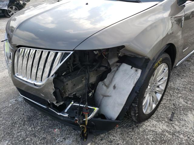 Photo 8 VIN: 2LMDJ6JK9CBL18350 - LINCOLN MKX 