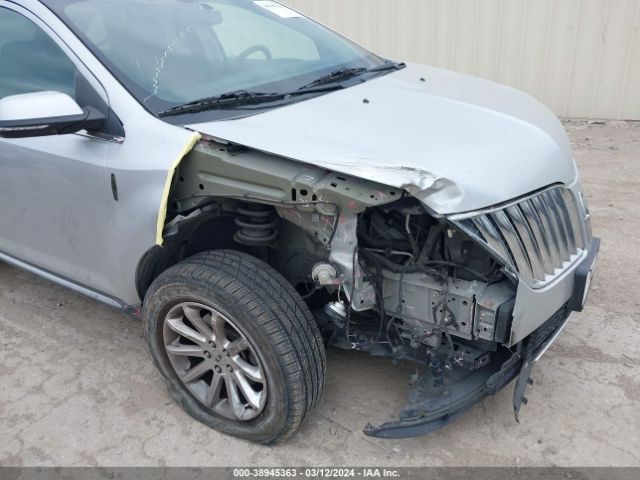 Photo 5 VIN: 2LMDJ6JK9FBL34567 - LINCOLN MKX 