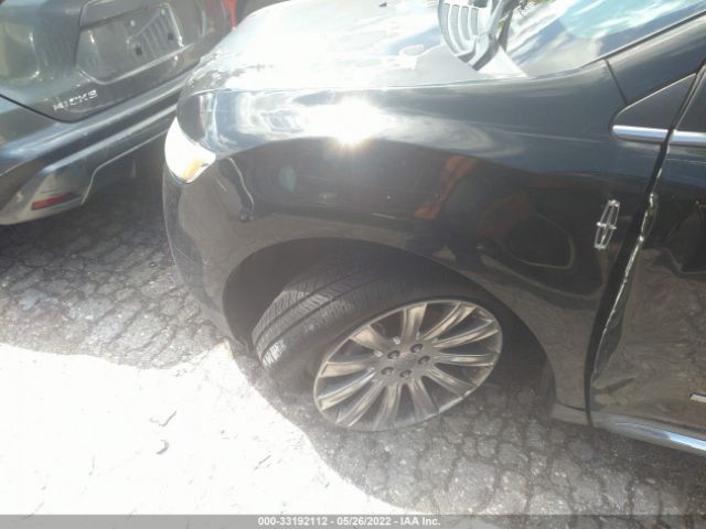 Photo 5 VIN: 2LMDJ6JKXBBJ07222 - LINCOLN MKX 