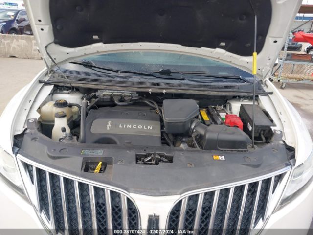 Photo 9 VIN: 2LMDJ6JKXBBJ12422 - LINCOLN MKX 