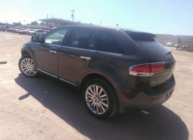 Photo 2 VIN: 2LMDJ6JKXBBJ12999 - LINCOLN MKX 