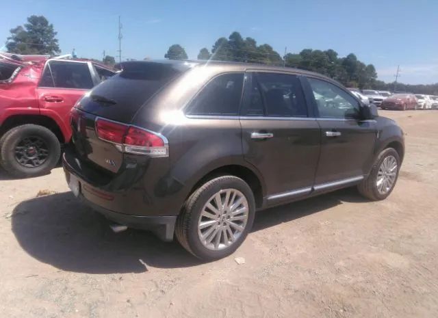 Photo 3 VIN: 2LMDJ6JKXBBJ12999 - LINCOLN MKX 