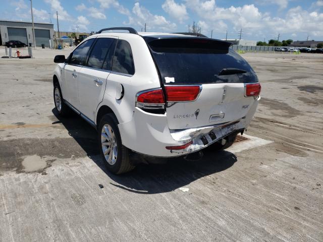 Photo 2 VIN: 2LMDJ6JKXBBJ30497 - LINCOLN MKX 