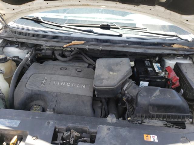 Photo 6 VIN: 2LMDJ6JKXBBJ30497 - LINCOLN MKX 