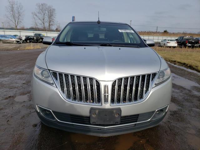 Photo 4 VIN: 2LMDJ6JKXCBL10502 - LINCOLN MKX 