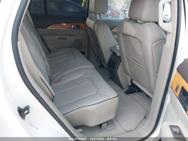 Photo 7 VIN: 2LMDJ6JKXCBL11908 - LINCOLN MKX 