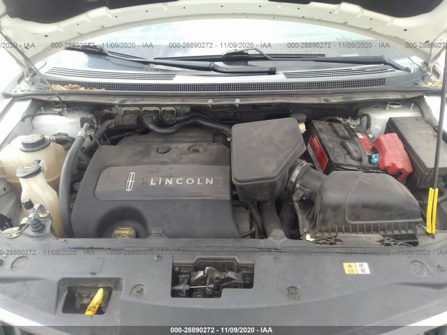 Photo 9 VIN: 2LMDJ6JKXCBL12721 - LINCOLN MKX 