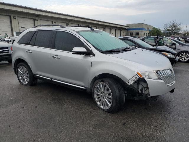 Photo 3 VIN: 2LMDJ6JKXDBL09755 - LINCOLN MKX 