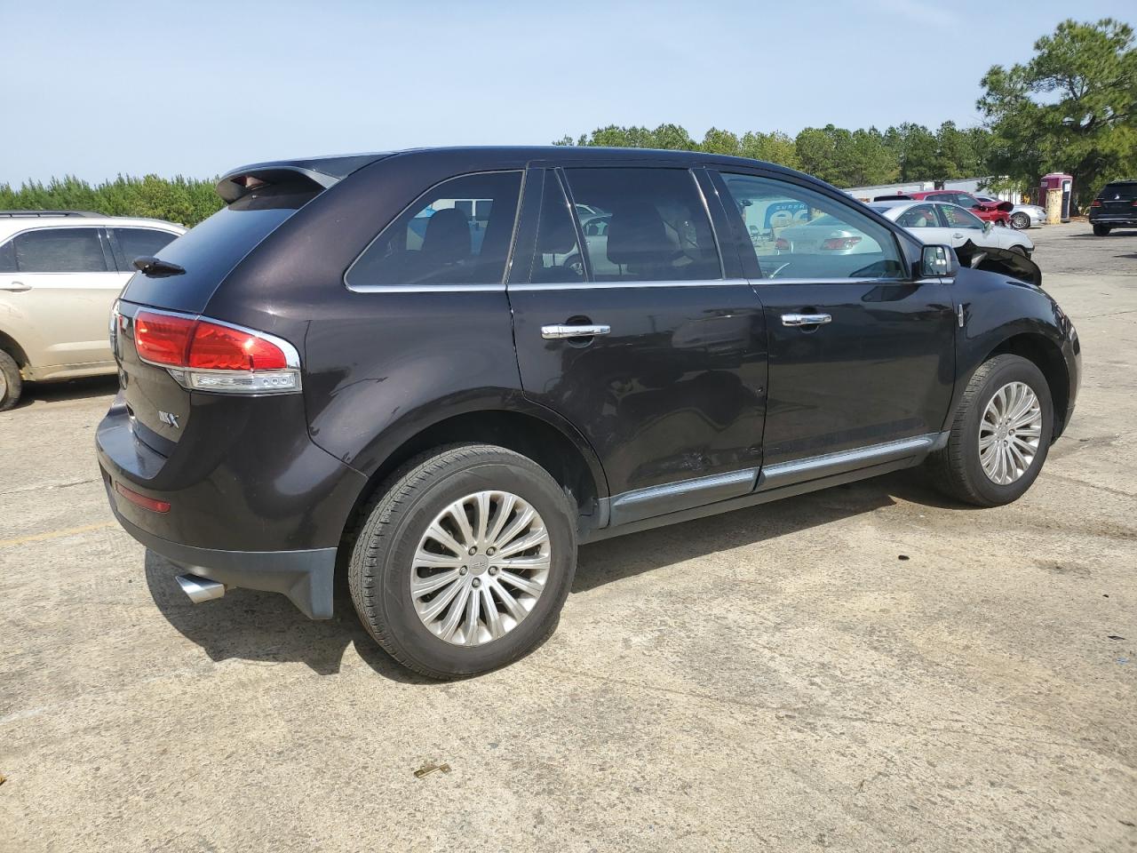 Photo 2 VIN: 2LMDJ6JKXDBL45221 - LINCOLN MKX 