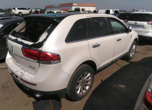 Photo 3 VIN: 2LMDJ6JKXFBL24114 - LINCOLN MKX 