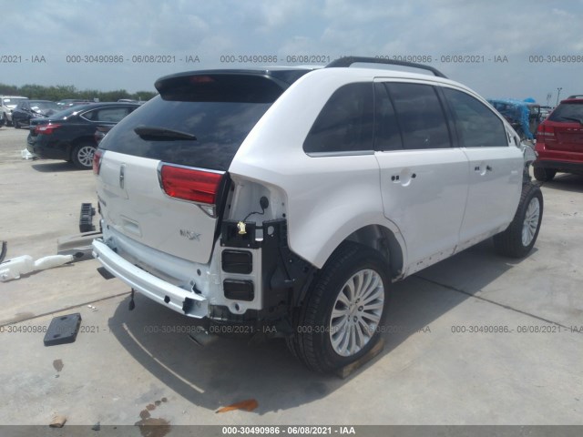 Photo 3 VIN: 2LMDJ6JKXFBL26025 - LINCOLN MKX 