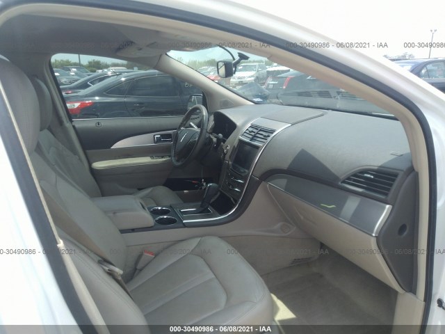 Photo 4 VIN: 2LMDJ6JKXFBL26025 - LINCOLN MKX 