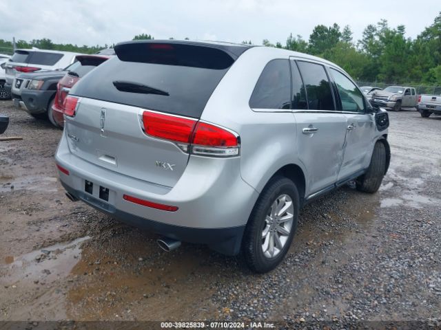 Photo 3 VIN: 2LMDJ6JKXFBL26090 - LINCOLN MKX 