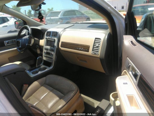 Photo 4 VIN: 2LMDJ8JC1ABJ30410 - LINCOLN MKX 