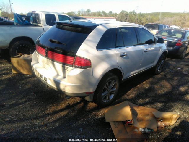 Photo 3 VIN: 2LMDJ8JC1ABJ31119 - LINCOLN MKX 