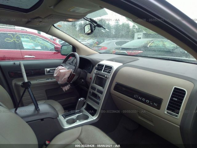 Photo 4 VIN: 2LMDJ8JC2ABJ29928 - LINCOLN MKX 