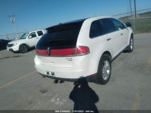 Photo 3 VIN: 2LMDJ8JC3ABJ22390 - LINCOLN MKX 