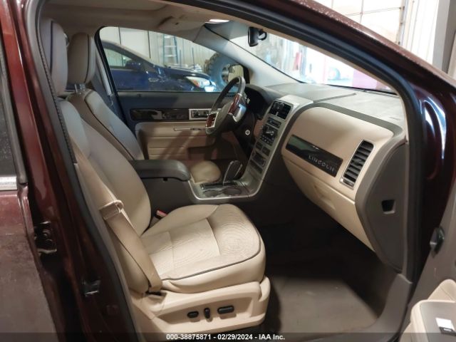 Photo 4 VIN: 2LMDJ8JC3ABJ25158 - LINCOLN MKX 