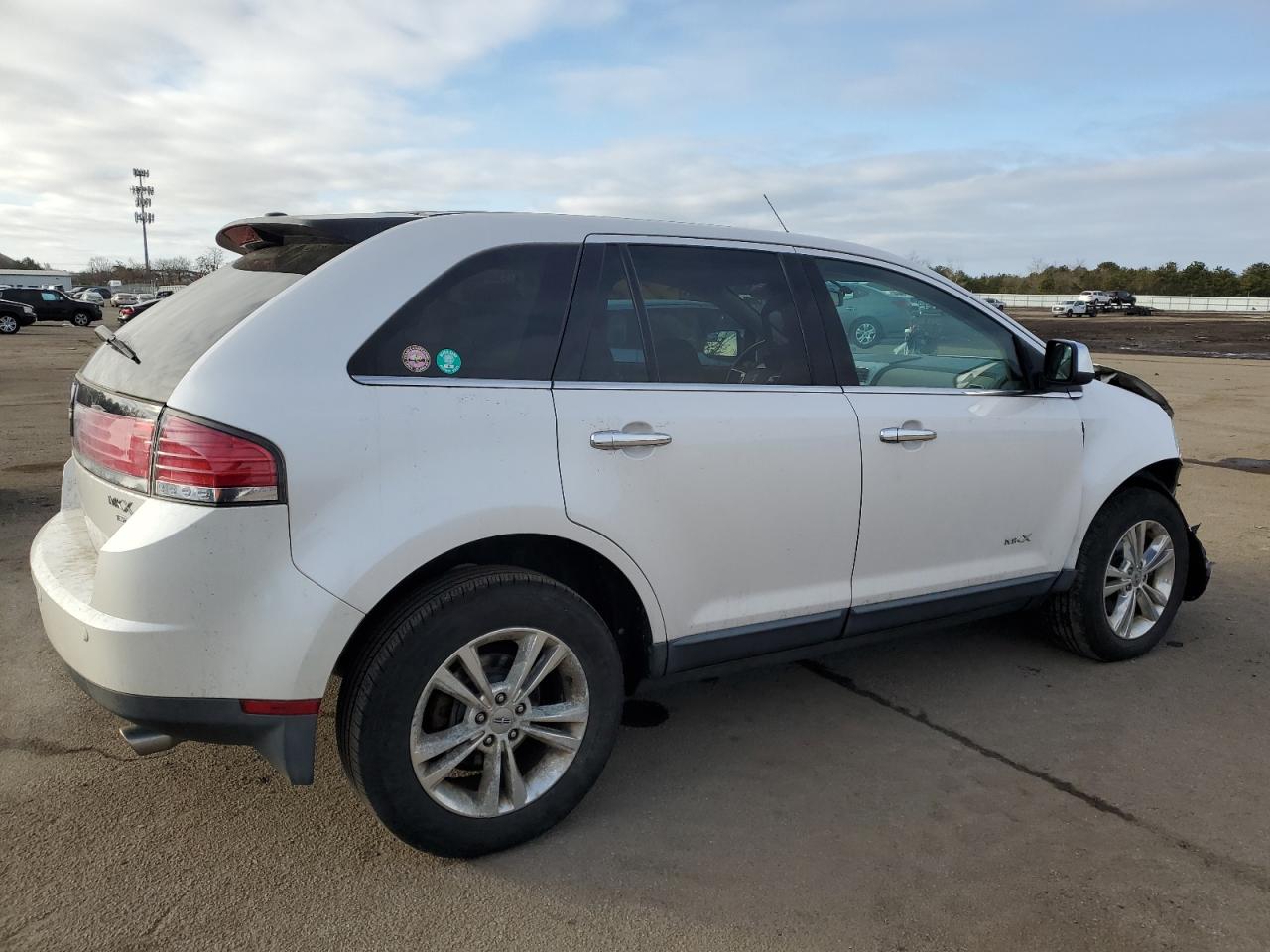 Photo 2 VIN: 2LMDJ8JC4ABJ01399 - LINCOLN MKX 