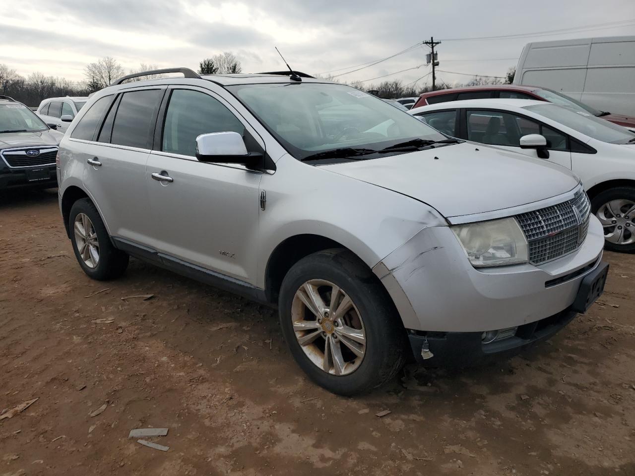 Photo 3 VIN: 2LMDJ8JC6ABJ02229 - LINCOLN MKX 