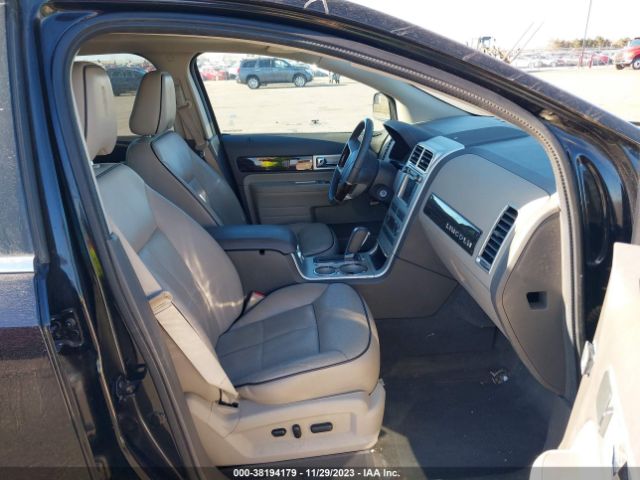 Photo 4 VIN: 2LMDJ8JC8ABJ18173 - LINCOLN MKX 