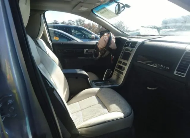 Photo 4 VIN: 2LMDJ8JC9ABJ07411 - LINCOLN MKX 