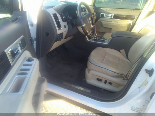 Photo 4 VIN: 2LMDJ8JCXABJ11841 - LINCOLN MKX 