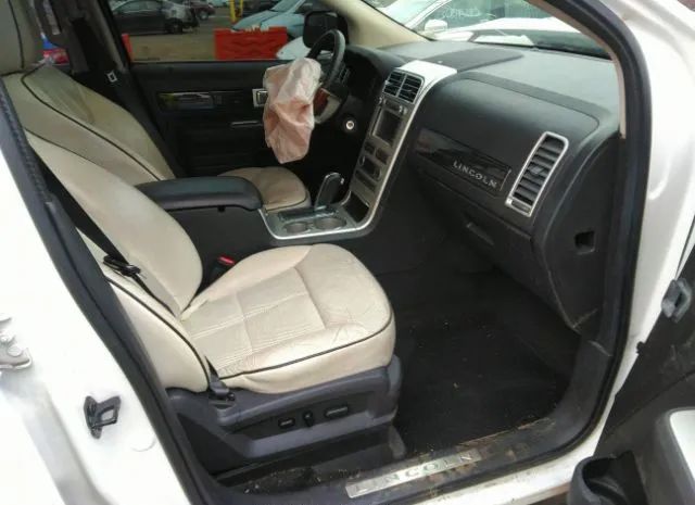 Photo 4 VIN: 2LMDJ8JCXABJ32866 - LINCOLN MKX 