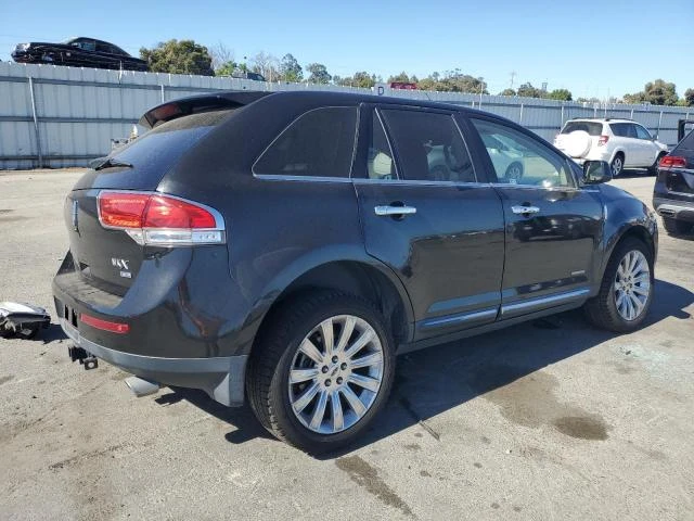 Photo 2 VIN: 2LMDJ8JK0BBJ15924 - LINCOLN MKX 