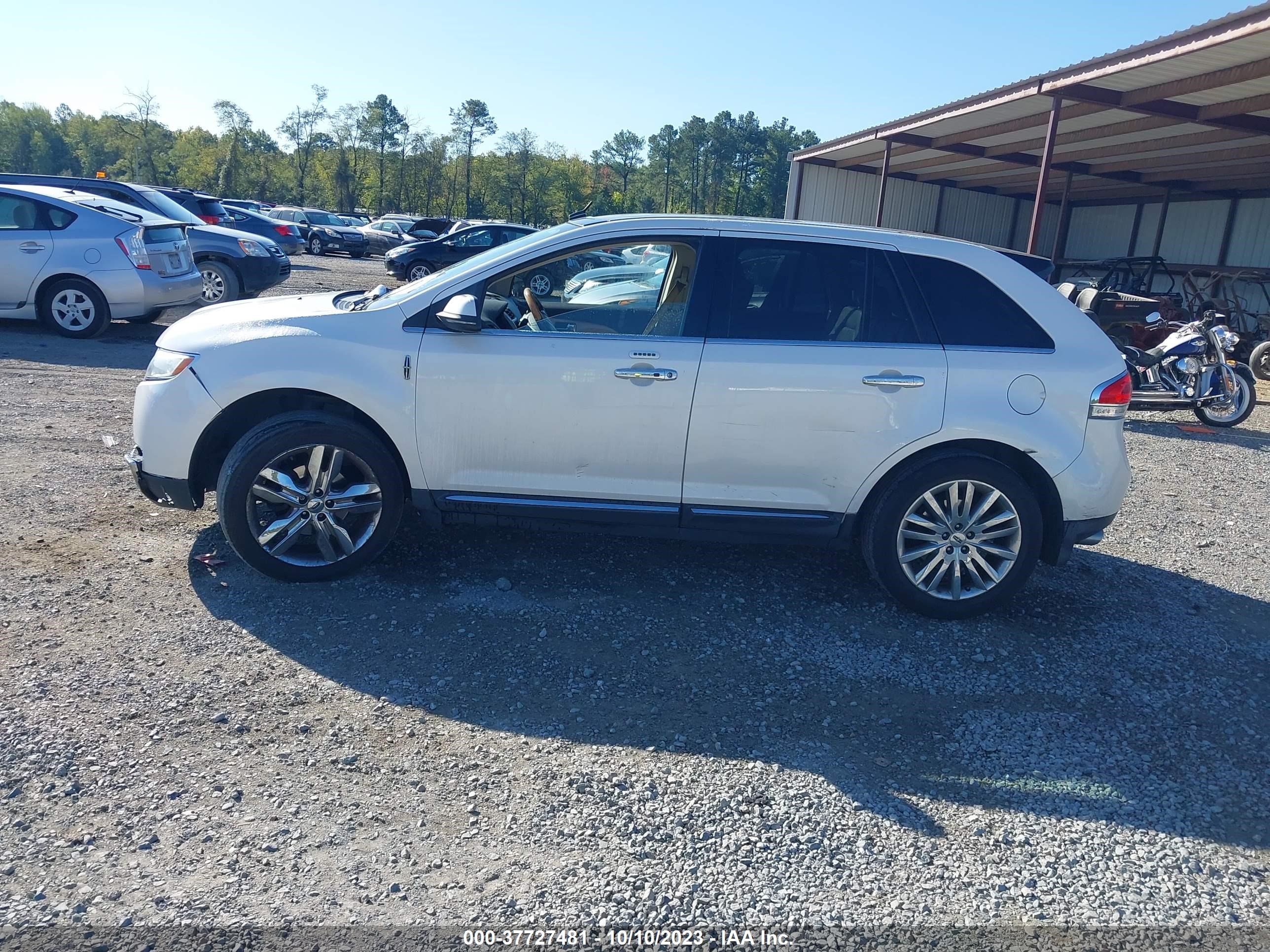 Photo 13 VIN: 2LMDJ8JK0DBL16256 - LINCOLN MKX 